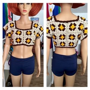 NWOT Crochet Crop Top 💛🤎